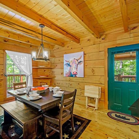 Gypsy Road - Privacy! Log Cabin With Hot Tub, Wifi, Directv And Arcade Sevierville Exterior photo